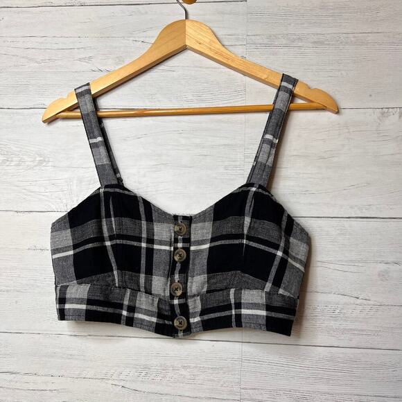 American Eagle Tops - American Eagle Top Womens Size Medium Black & White Gingham Crop Tank Buttons